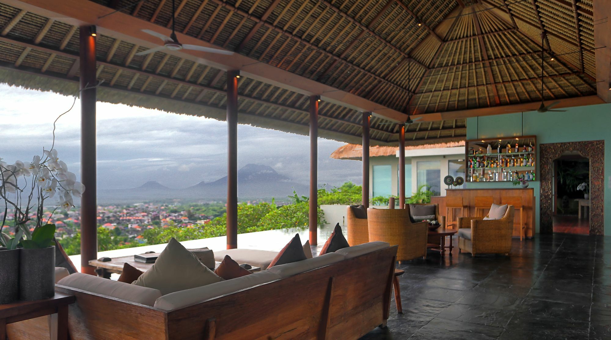The Longhouse, Jimbaran - Bali Hotel Exterior foto